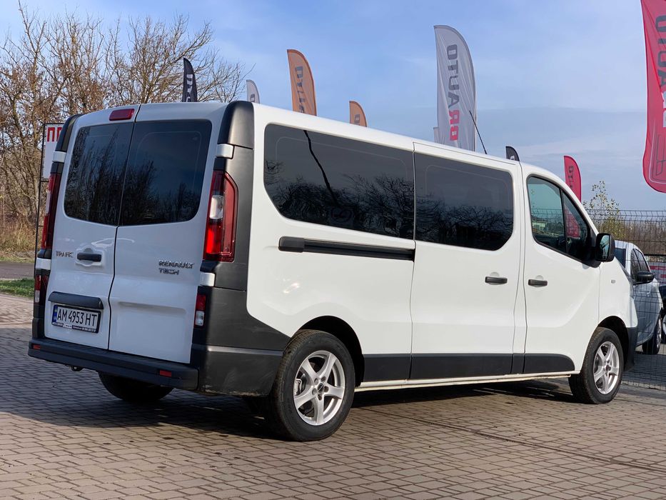 Renault Trafic 2019 9 місць
