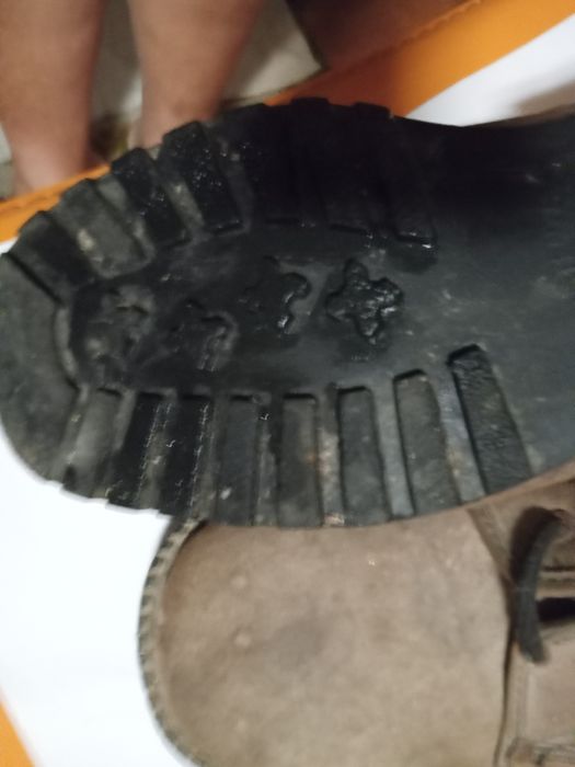 Botas homem em pele , confortáveis Adequadas para uso no trabalho