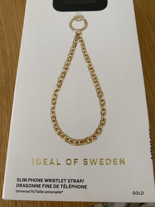 Ideal of Sweden komplet etui iPhone 13 Warm Beige Croco + łańcuszek