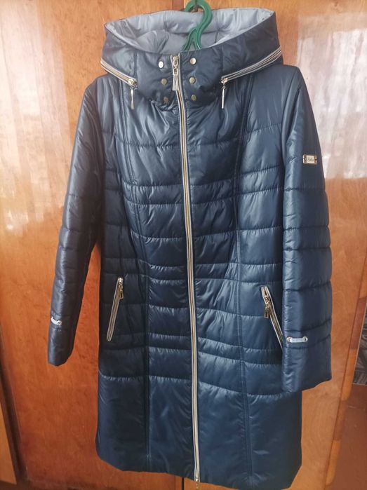 Новая  демисезонная  куртка.