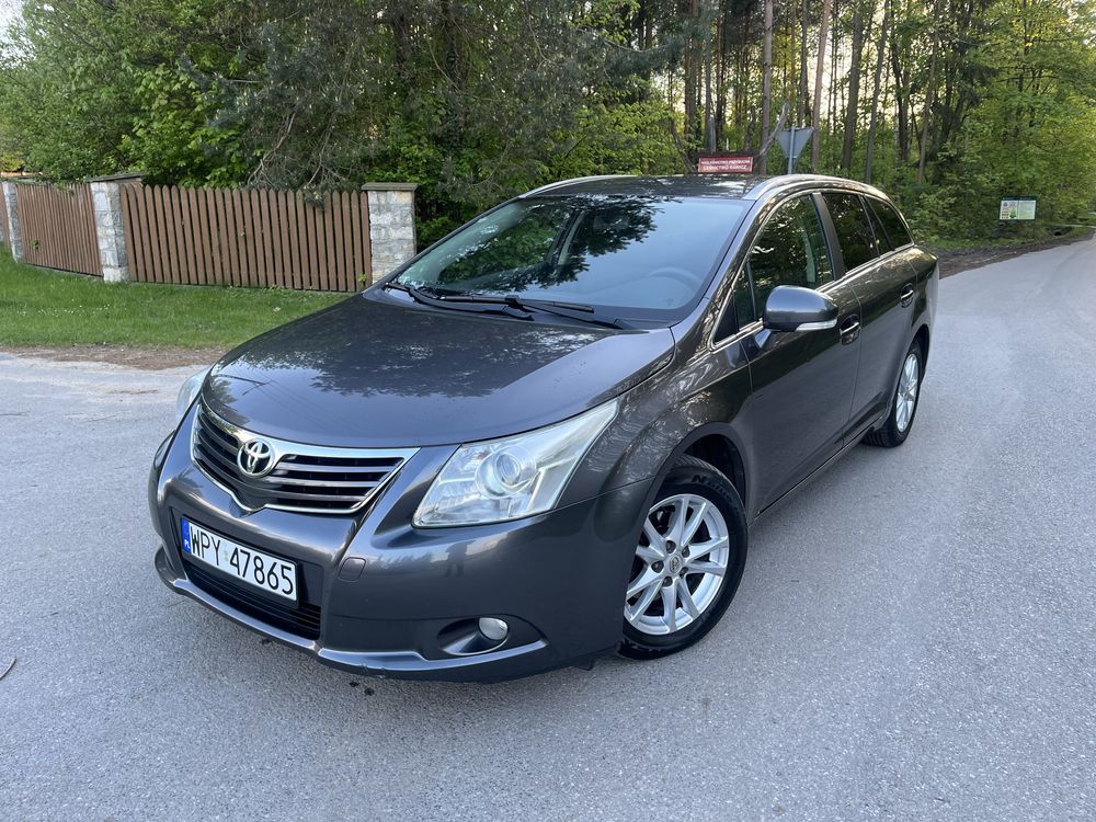 Toyota Avensis 2.0D4D 126KM Premium #Kamera cofania #Bezwypadkowy!