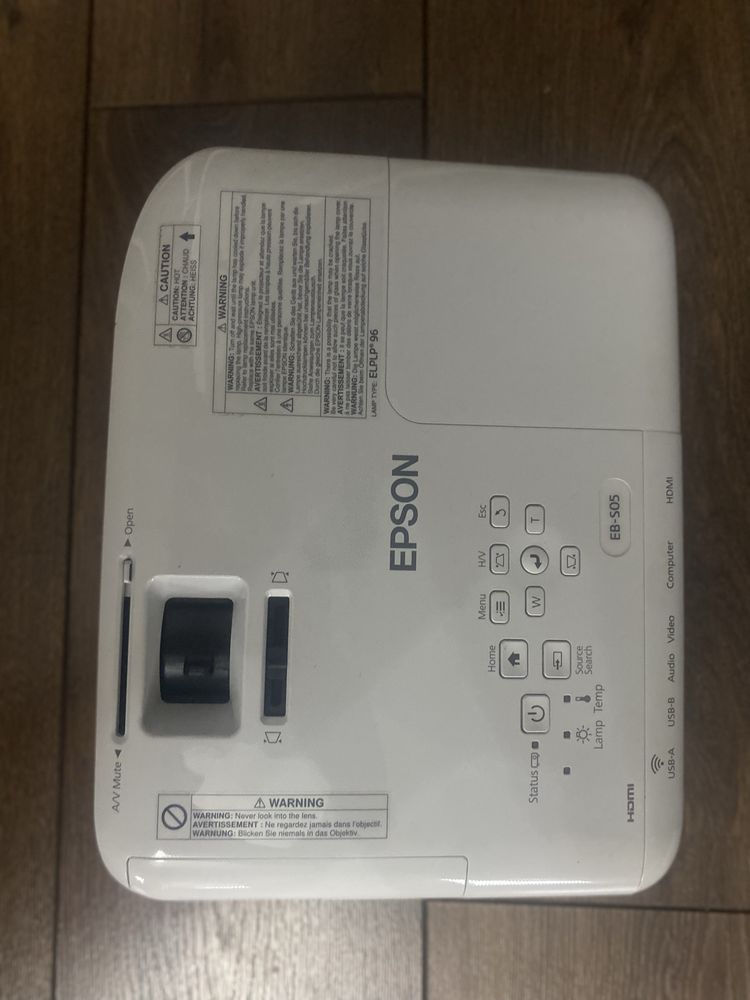 Projektor Epson EB-S05