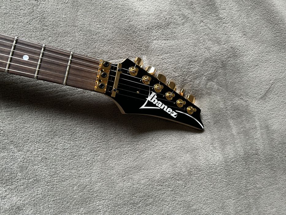 Ibanez RG570 (Champagne Gold) - Japan
