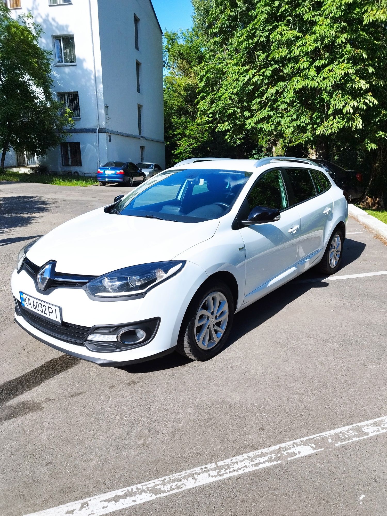 Продам СВІЖО ПРИГНАНИЙ Меган 3 2014року