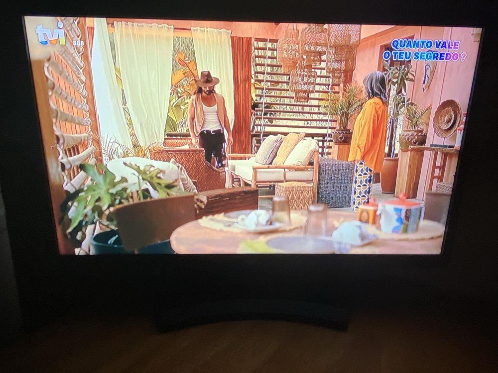Vendo televisao lg cono nova pouco usada