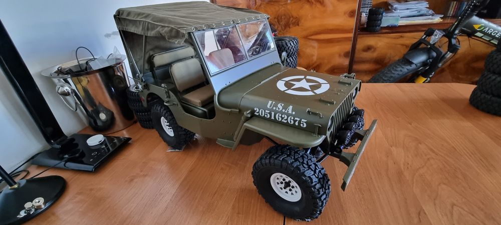 Jeep Willys 1:6 RC Rochobby