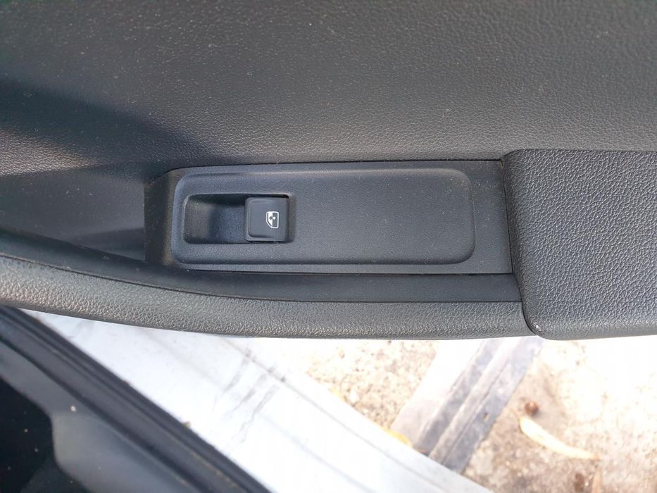 Comando / botão / interruptor vidros frente direito SKODA Fabia III Ha
