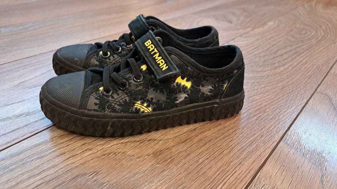 Buty dla chłopca Batman roz.28