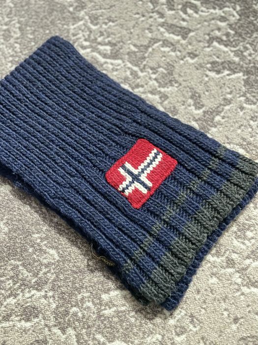 Шарф Napapijri.