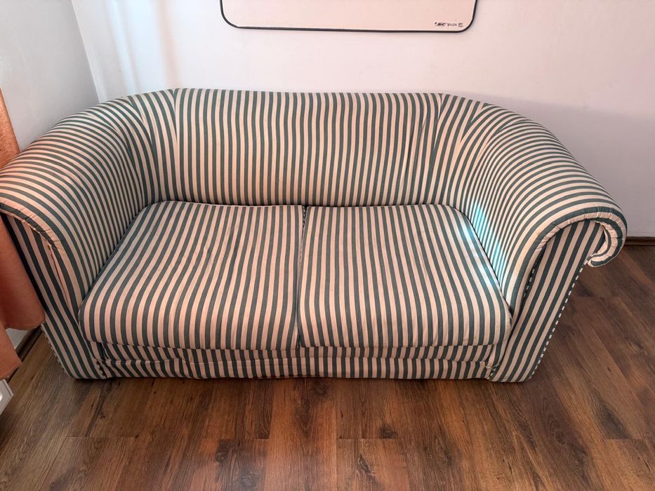 Kanapa do oddania. Za darmo. (Odbiór 1.12]