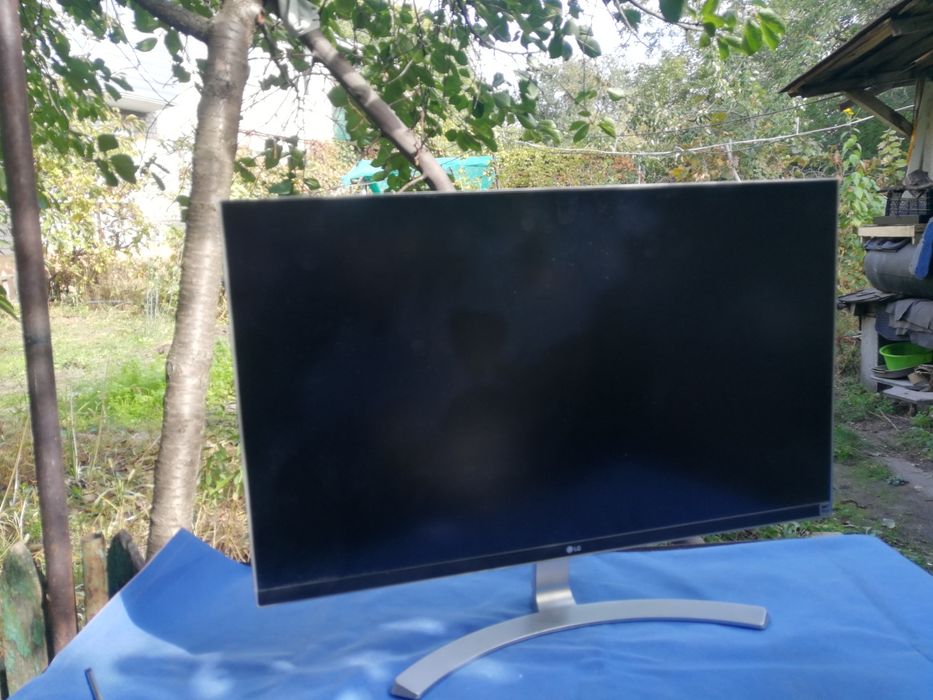 Монітор 27 дюймів