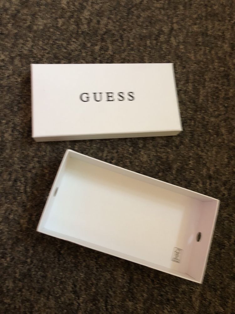 Pudełko prezentowe Guess 1