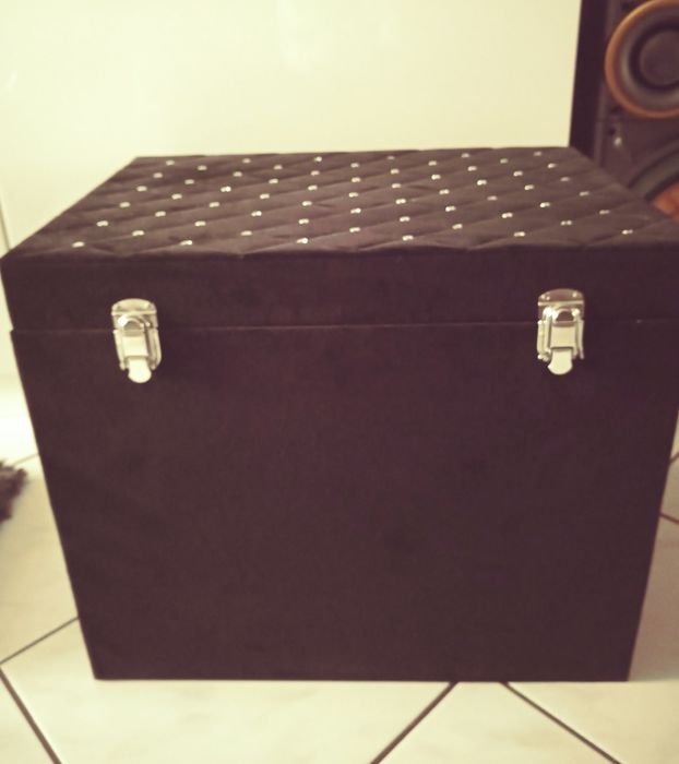 Skrzynia Glamour czarna z kryształkami