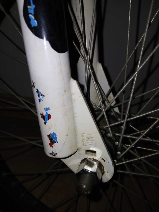 BMX usada, antiga. Peças de marca