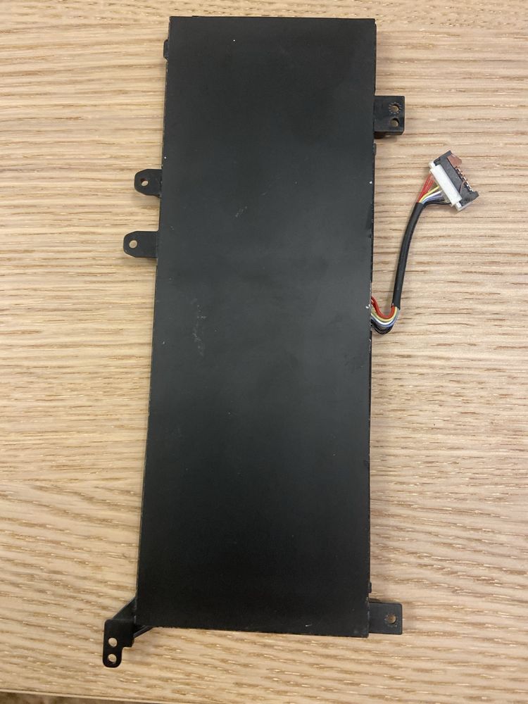 Vendo Bateria Asus para portátil, funciona