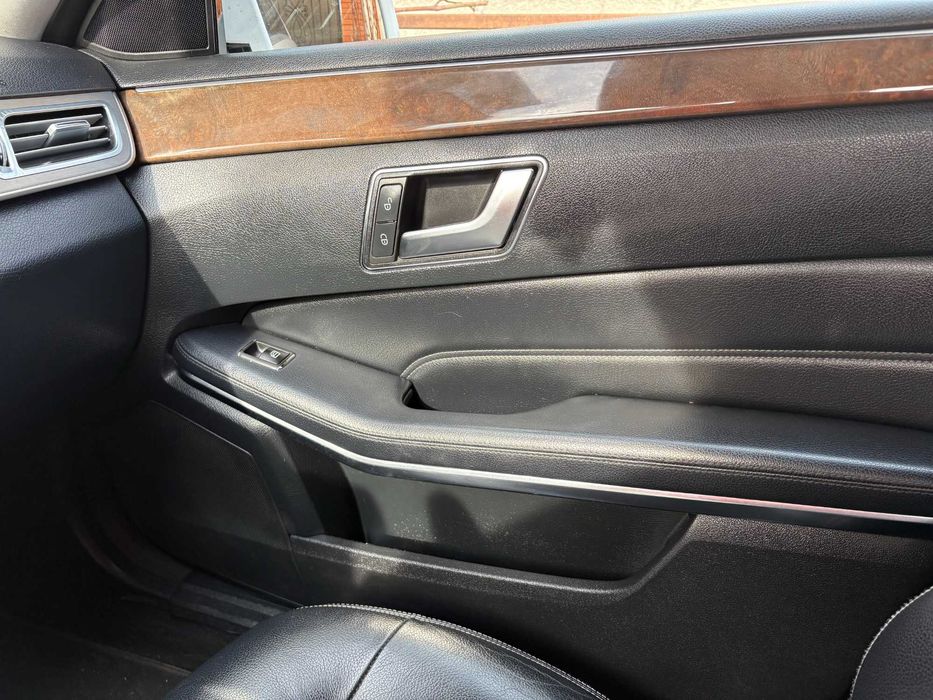 Продам Мерседес-Бенс Е220 CDI