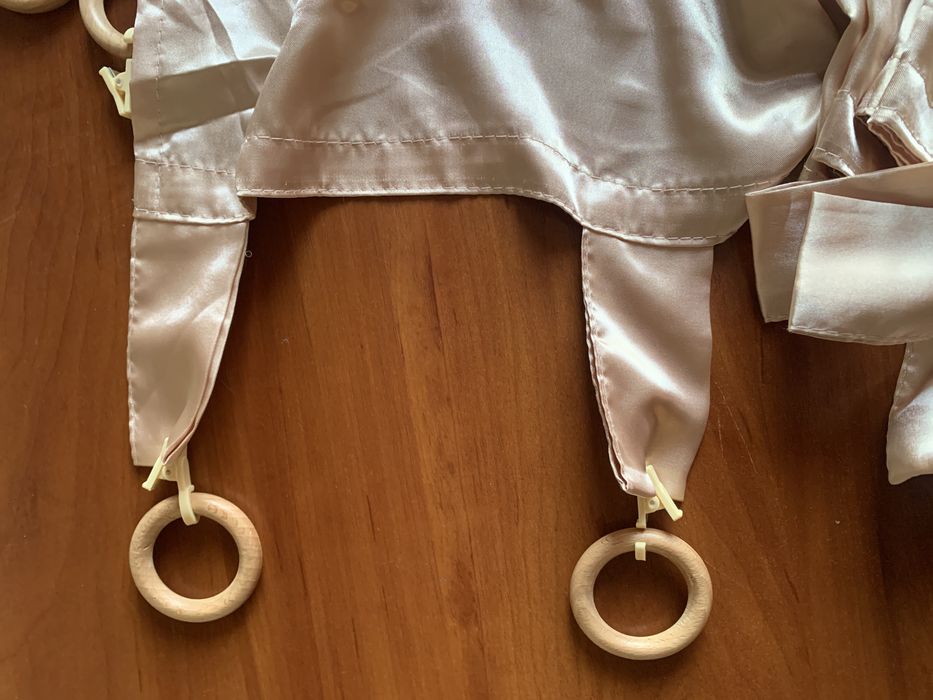 Штори рожеві і персикові