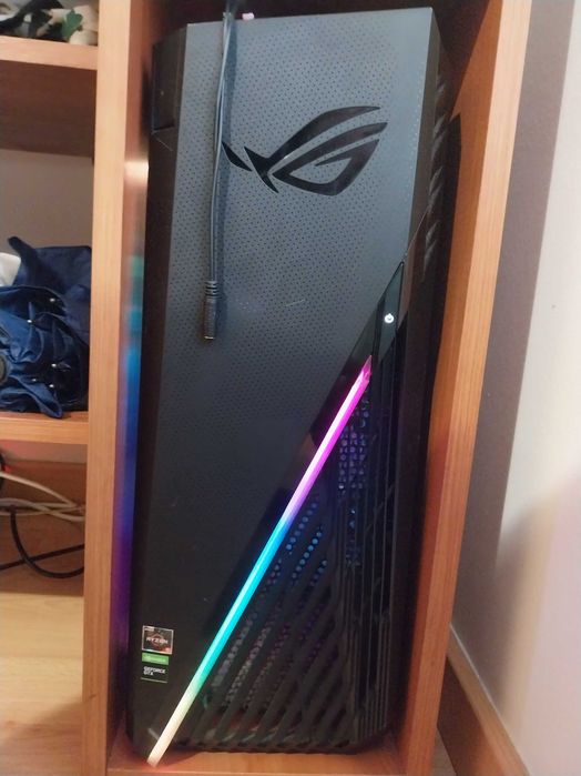 PC gamer, computador com écrã, teclado e rato