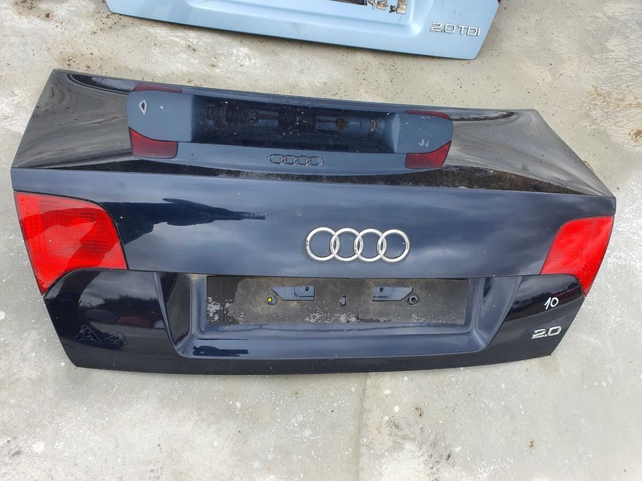Audi A4 B7 klapa tył sedan granat kolor LZ5A 10 AL