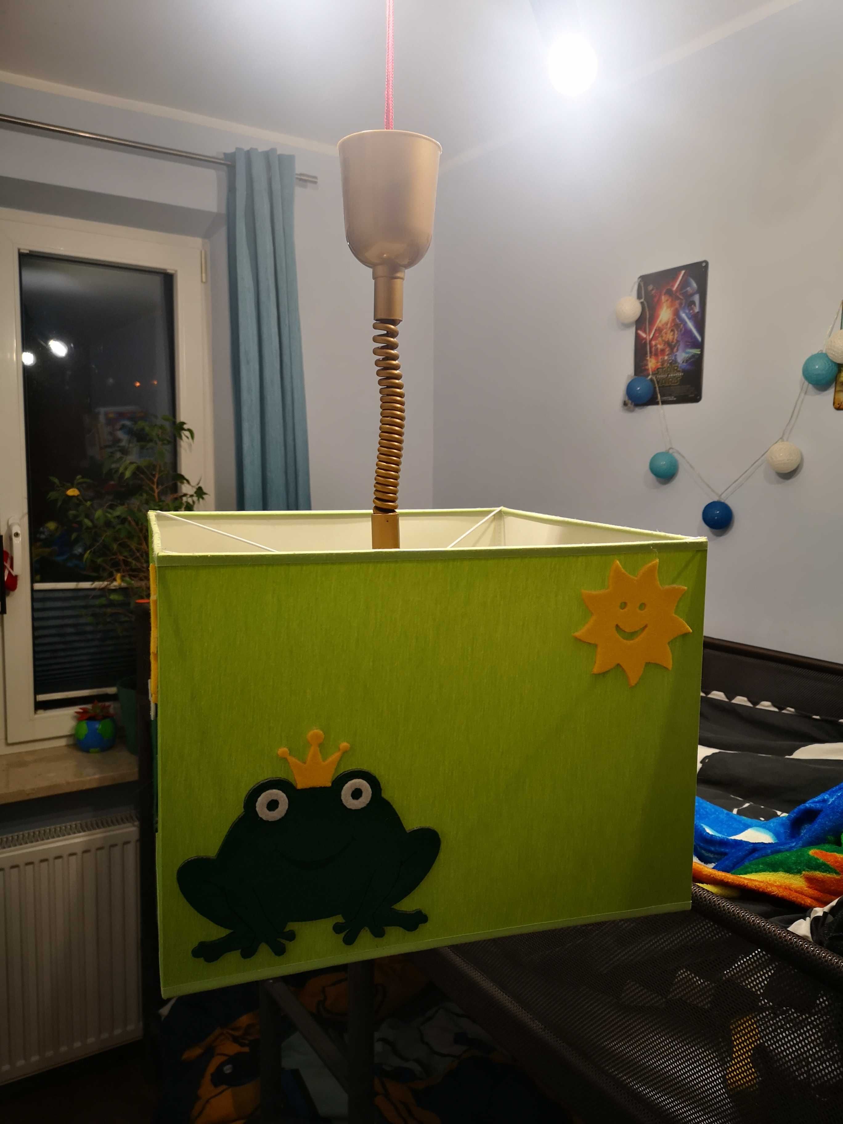 Lampa sufitowa do pokoju dziecka