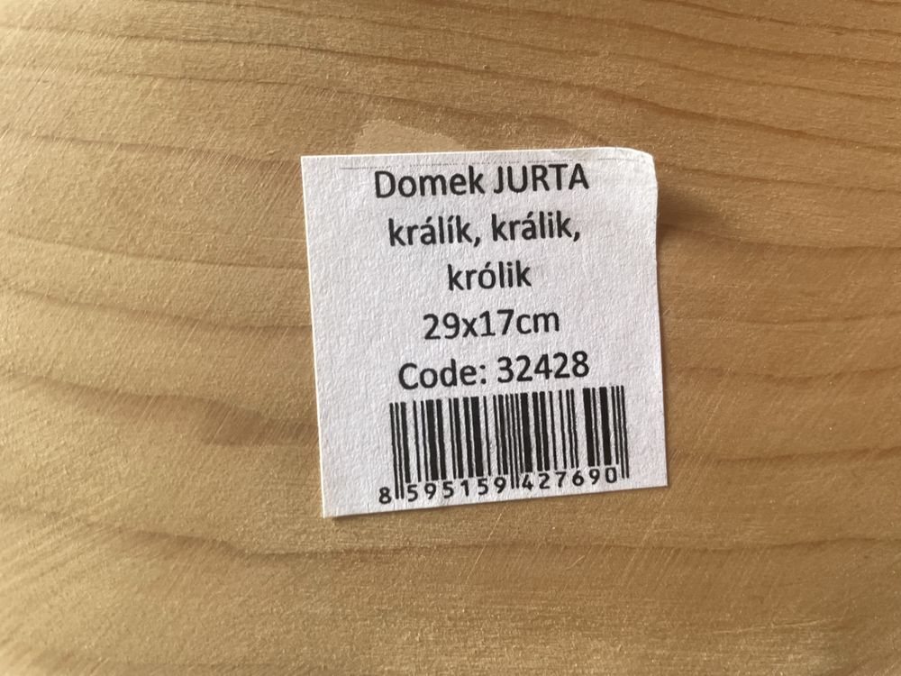 Nowy drewniany domek dla gryzoni