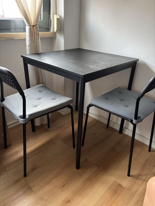 Conjunto de Mesa com Cadeiras IKEA