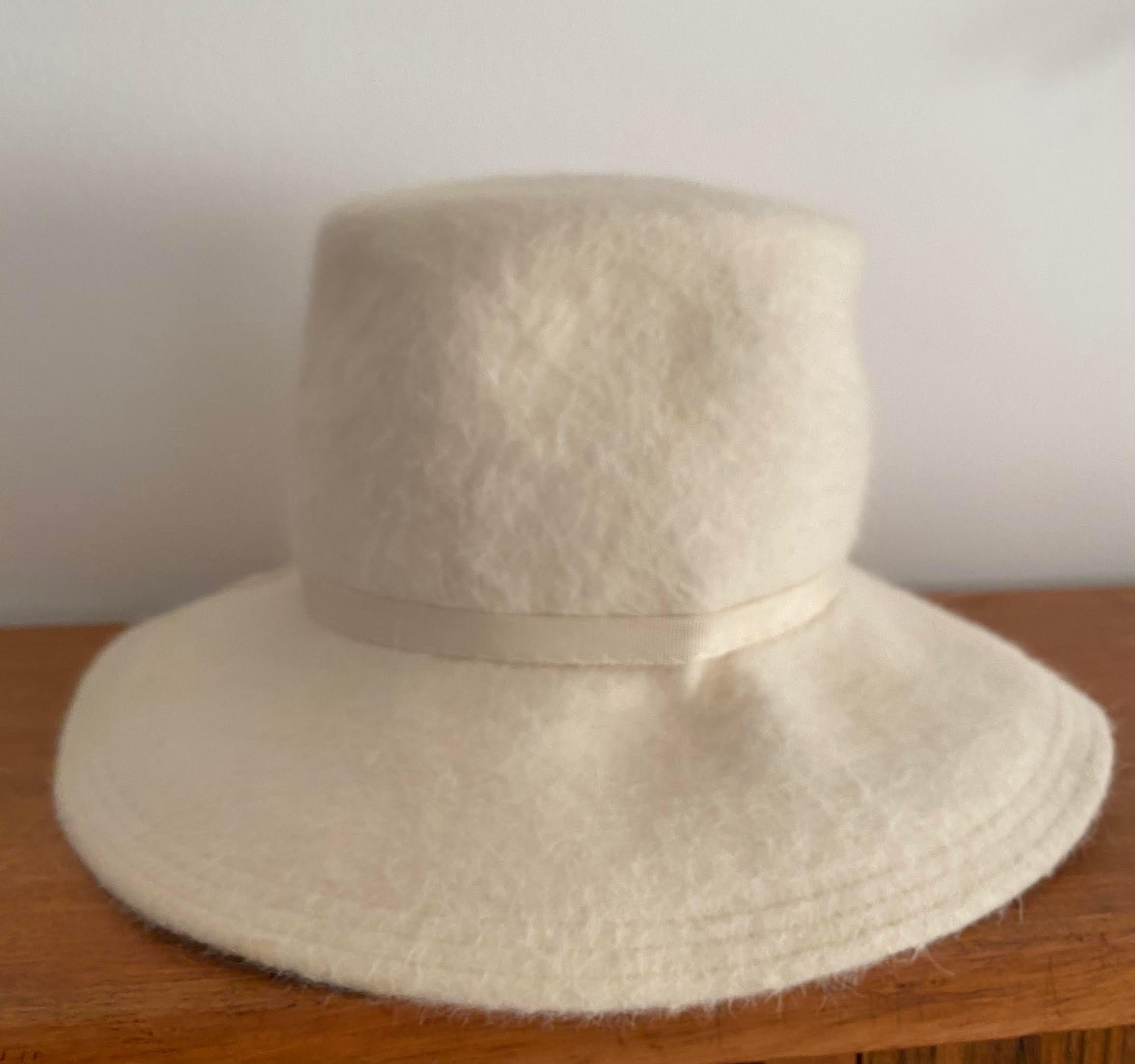 Chapéu de senhora vintage anos 60