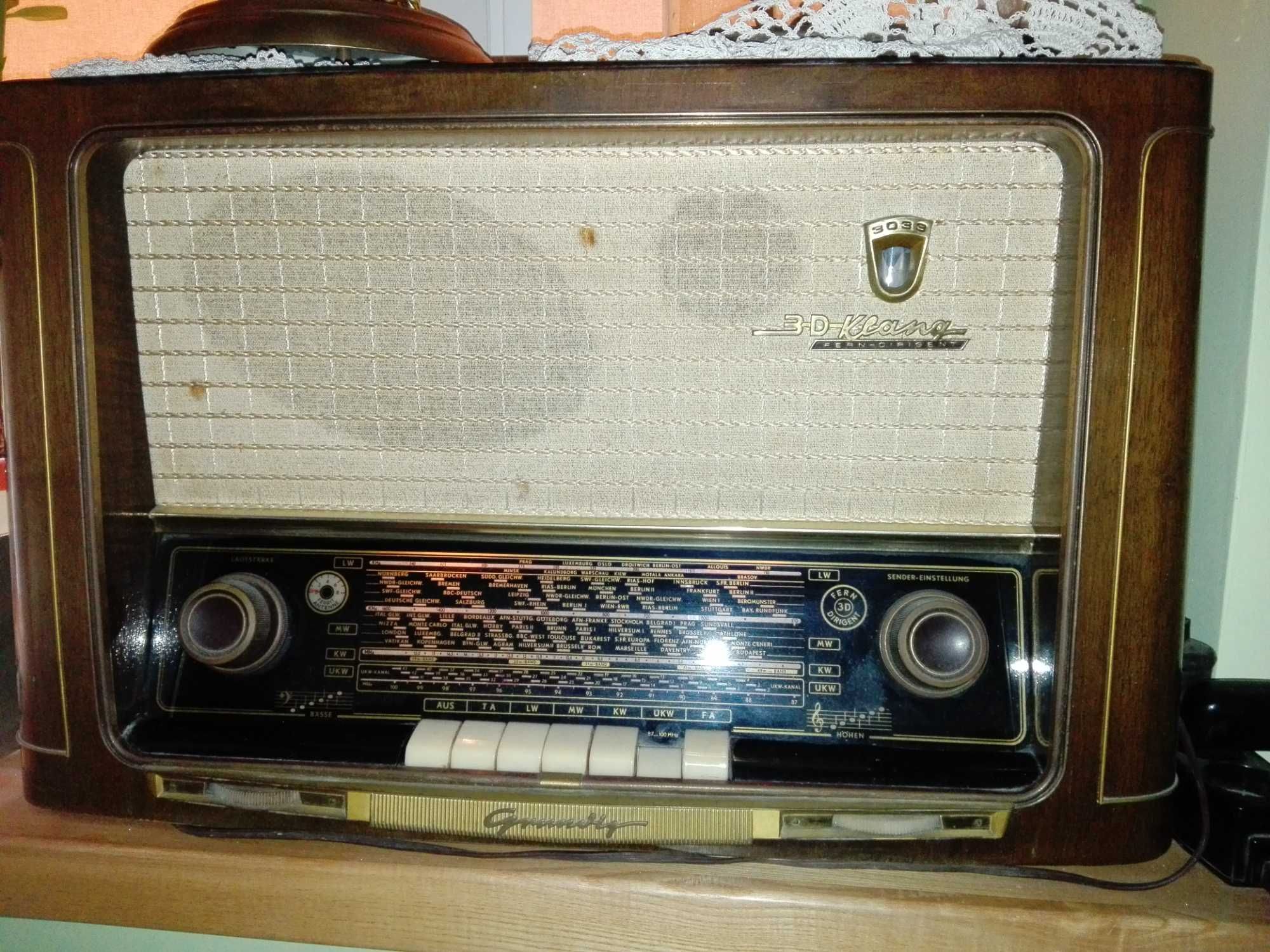 Okazja analogowe radio lampowe Grundig 1956 Germany zielone oko