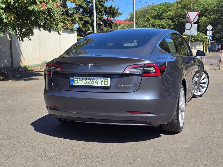 Tesla Model 3 Long Range AWD 2020 рік 450км запас ходу