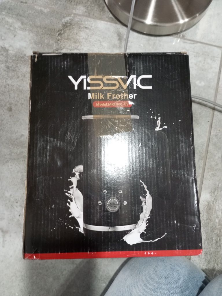 Spieniacz do mleka
YISSVIC MK5700B-GS