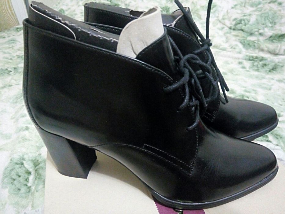 Ботинки женские Clarks