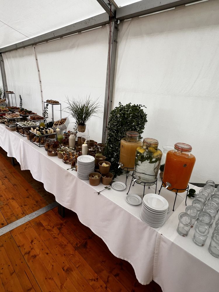 Catering, przyjecia okolicznoścwioe, boxy imprezowe
