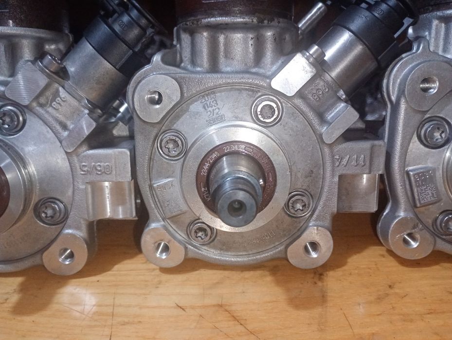 Насос тнвд 1.6 hdi Citroen Peugeot 0445010516