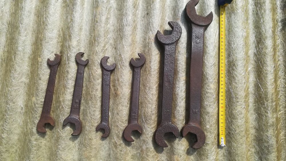 Zabytkowe klucze płaskie, 6 sztuk, z pierwszej połowy XX wieku