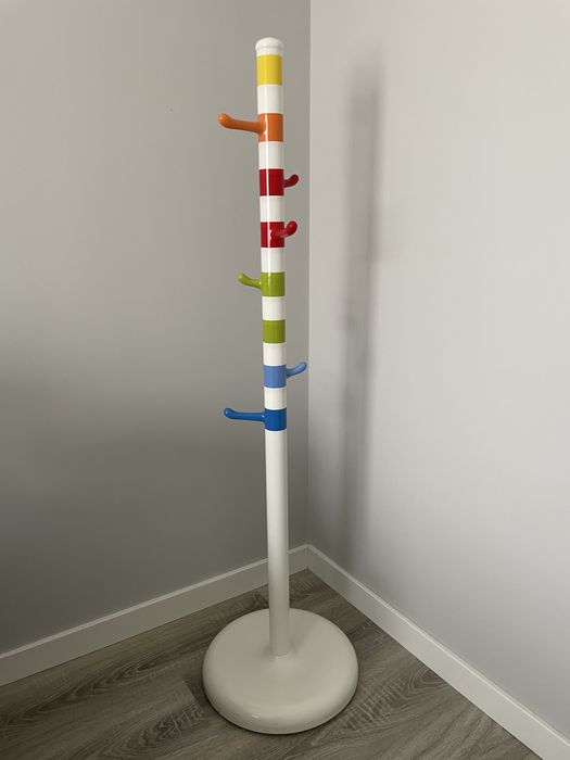 Cabide de pé para crianças - com entrega