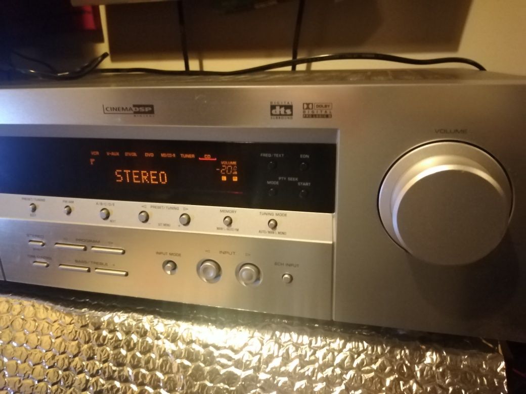 Amplificador Yamaha 7.1, mod RX V357