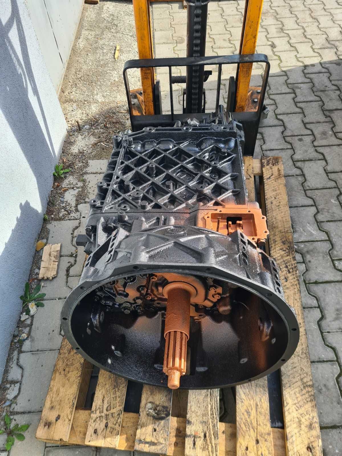 Skrzynia biegów 16S1933 TD ecosplit 4