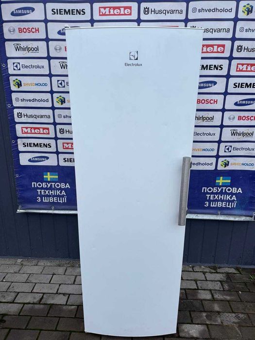 Морозильна камера б/в Electrolux 175см Білий No Frost #07549