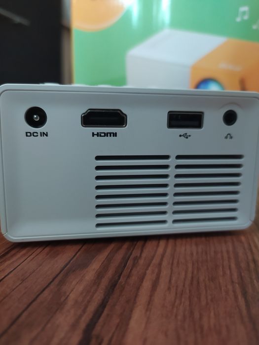 Проектор LED Projector PVO