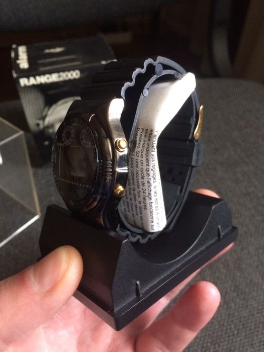 Продам Водонепроницаемые наручные часы Range 2000