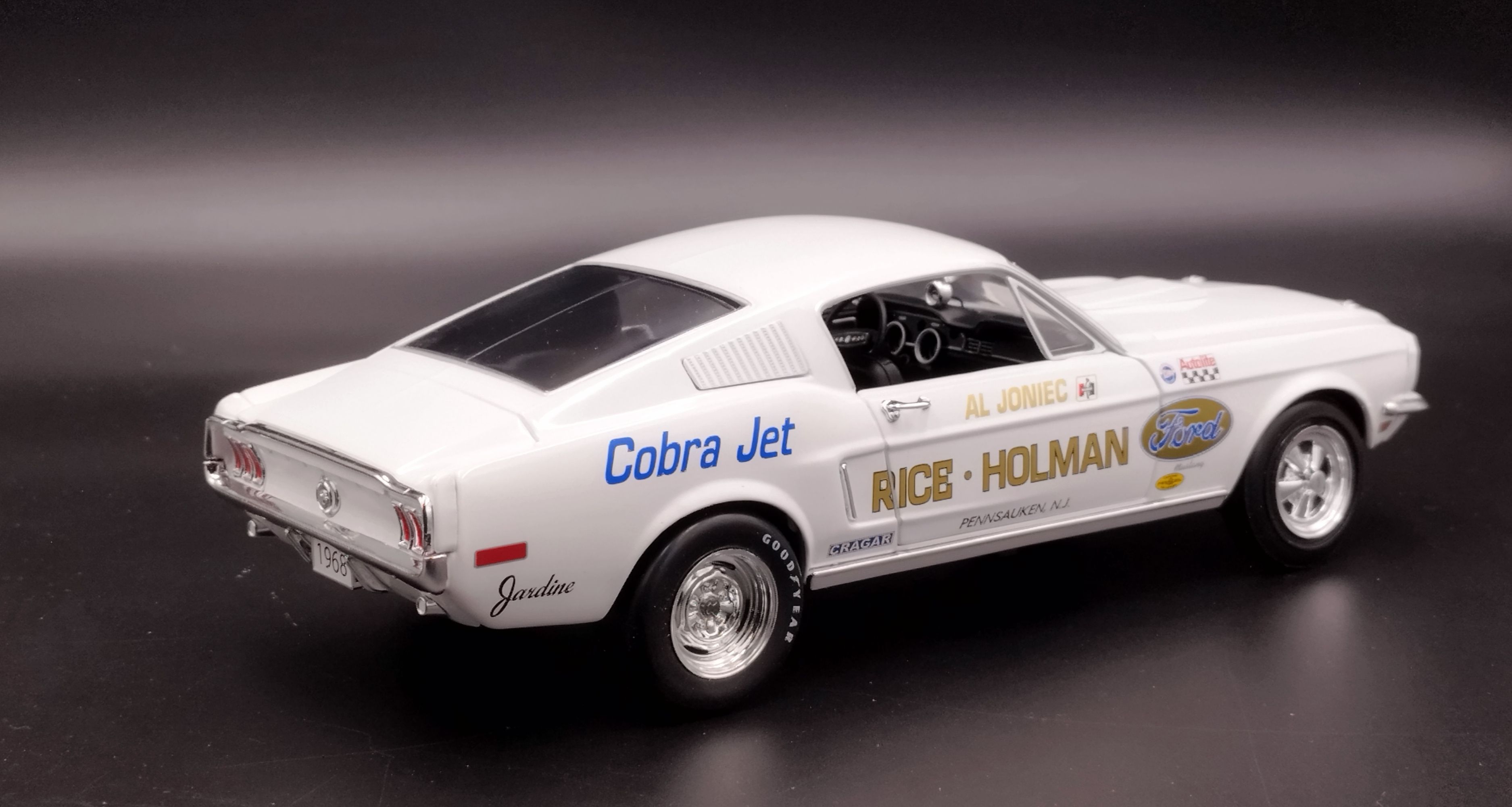 1:18 Auto Word 1968 Ford Mustang S/S Cobra Jet AL Joniec model używany