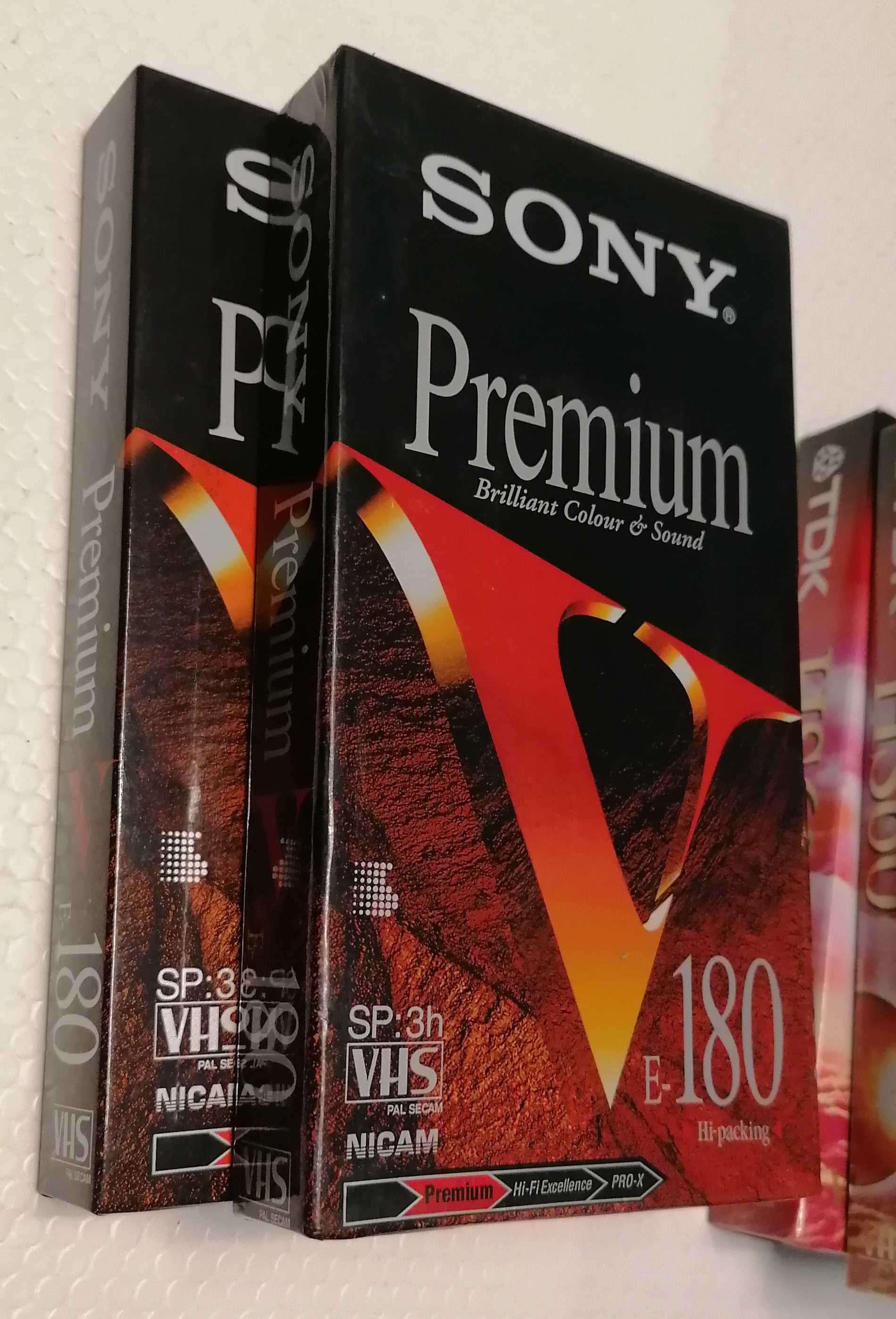 Cassetes VHS 60 e 180 min, cada 5€