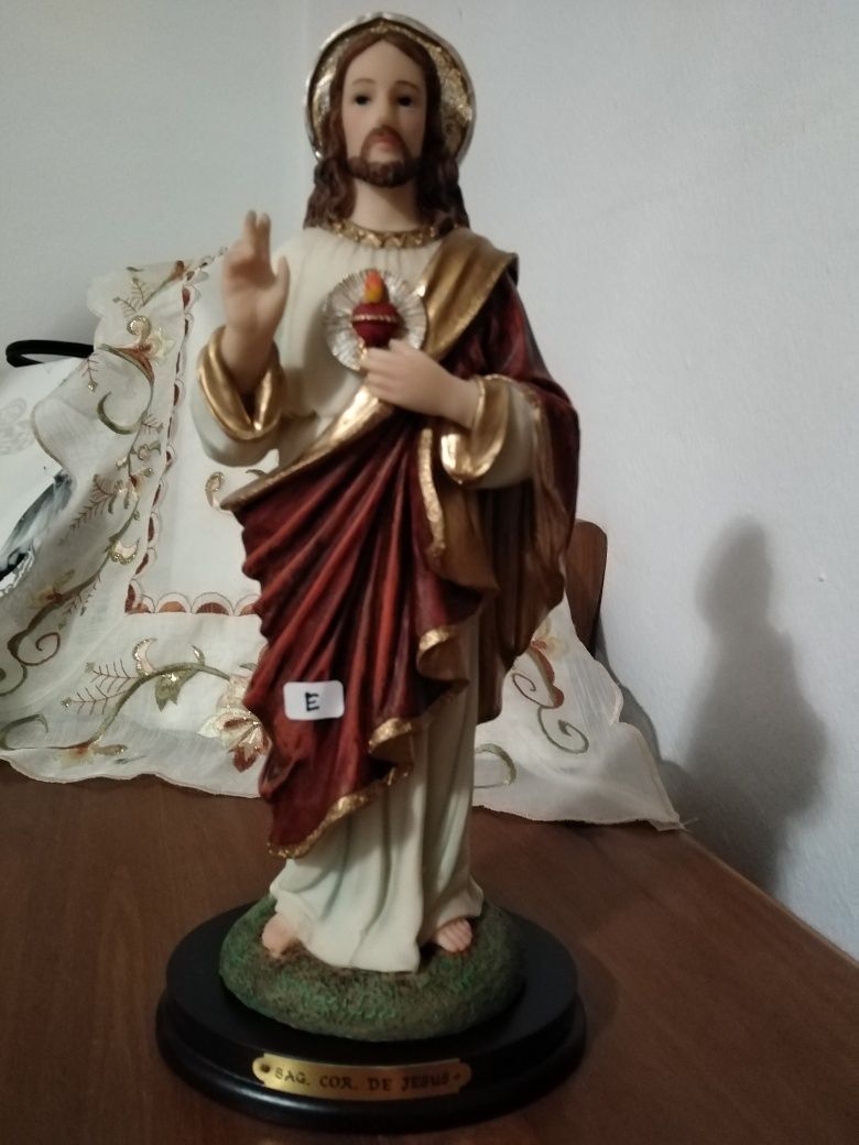 Figuras religiosas em marfinite