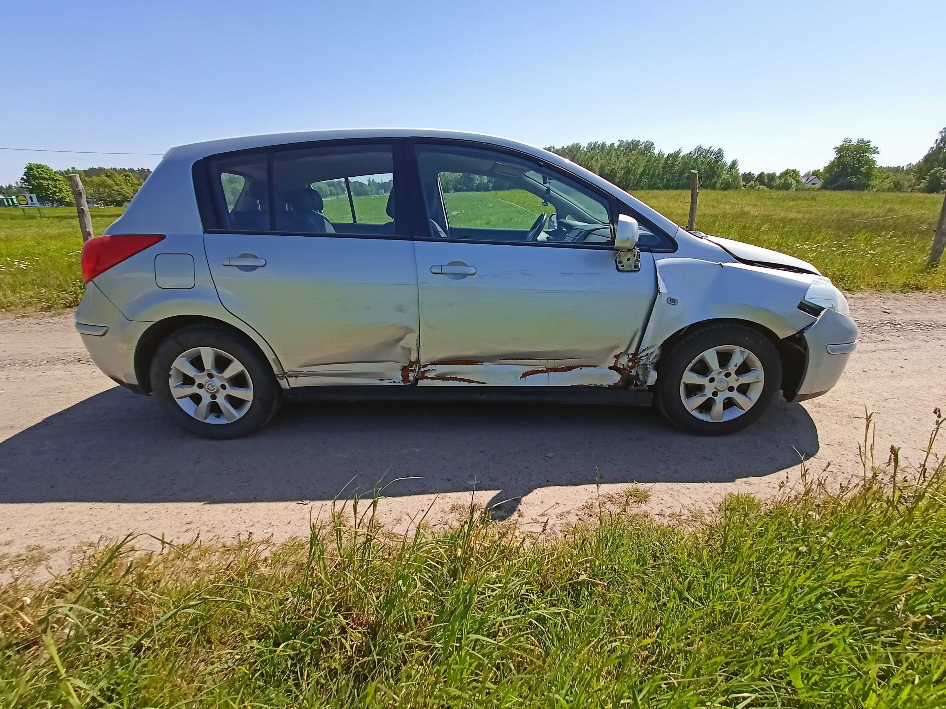 Nissan Tiida 1.6 Visia AC/CD