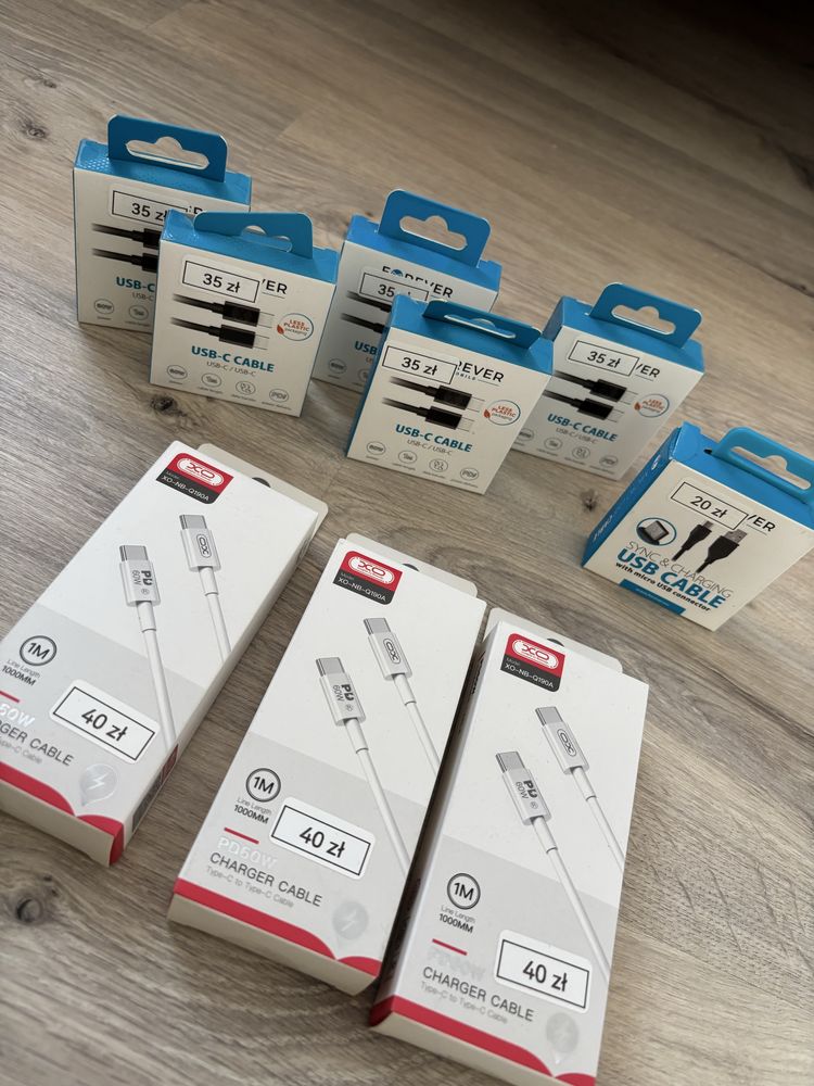 Akcesoria do telefonu zestaw kable usb sluchawki etui szklo zegarek