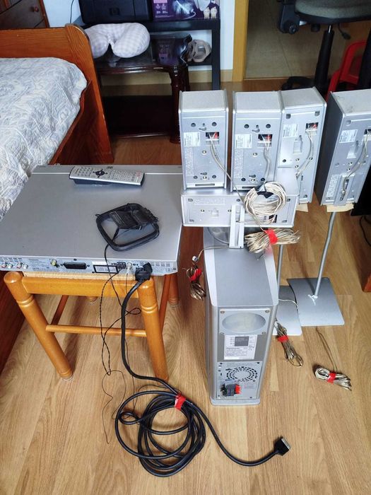 Leitor de DVD com sistema de som Home Cinema