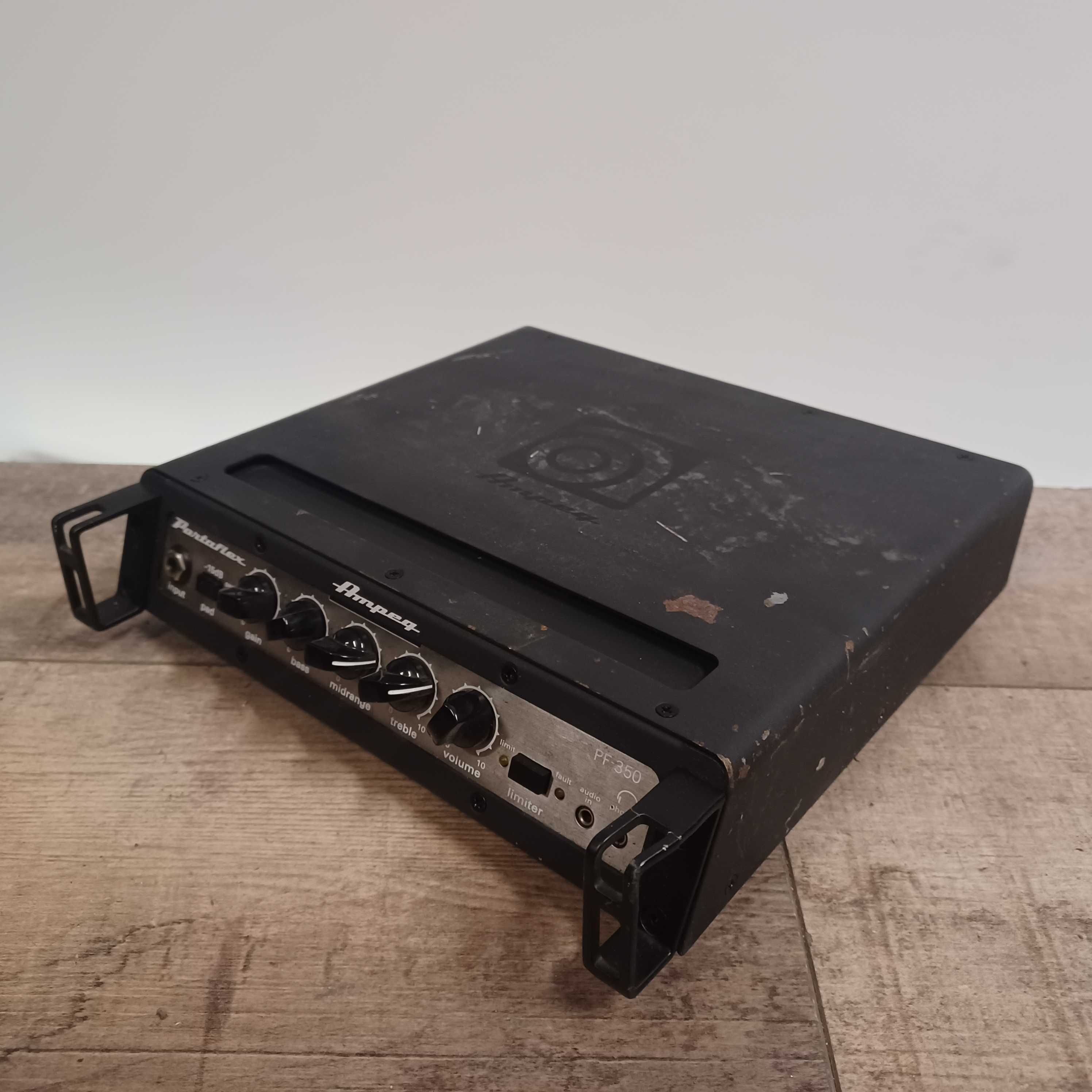 Ampeg Portaflex PF-350 lekki head basowy