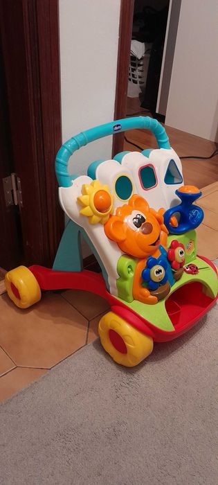 Andarilho da marca Chicco
