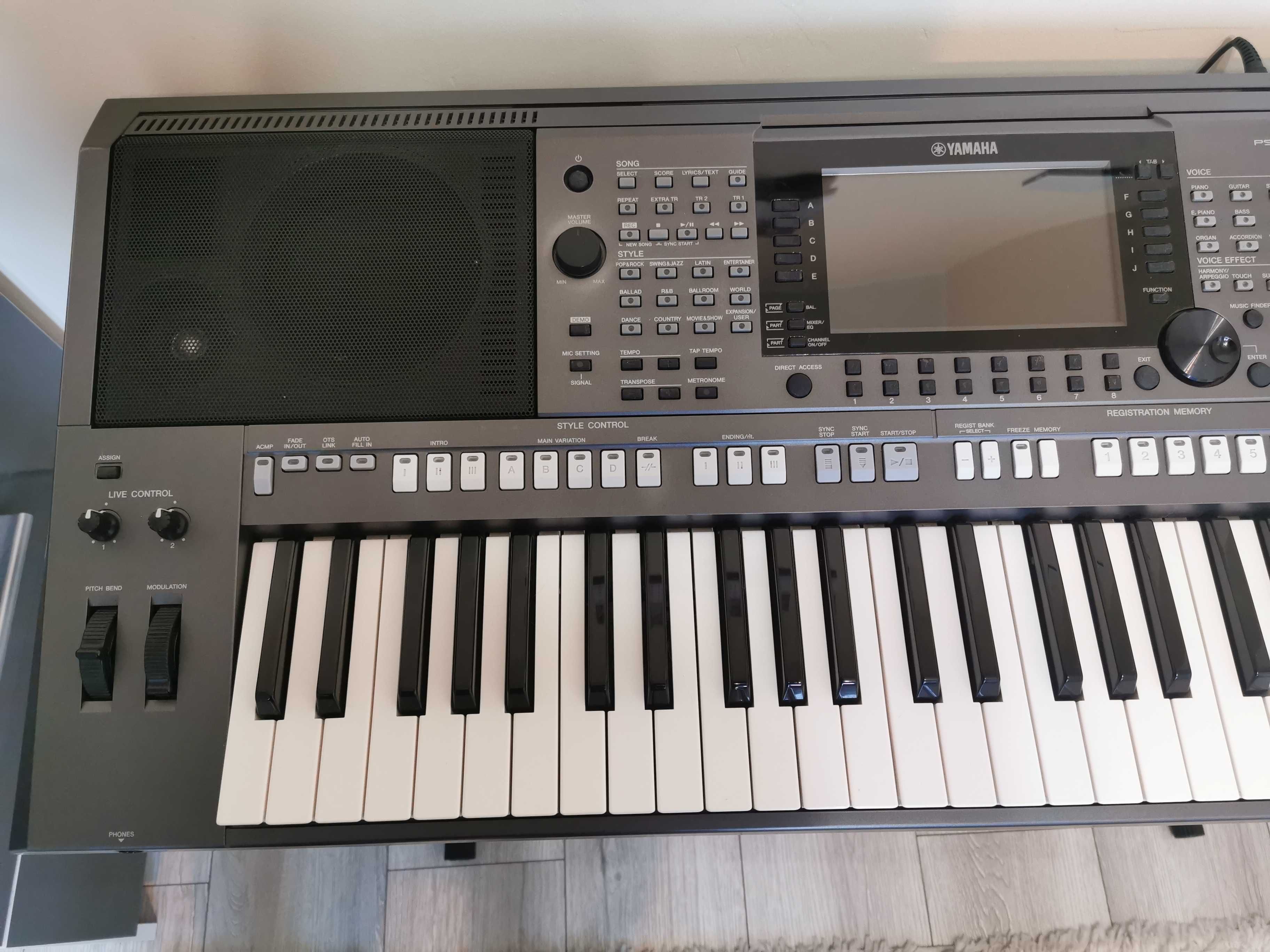 Keyboard Yamaha PSR-S770