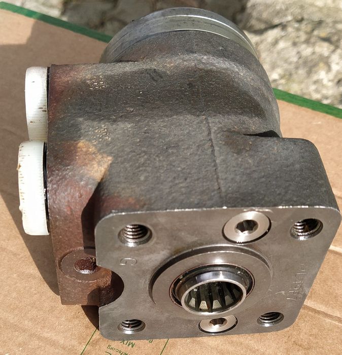 Orbitrol de trator agrícola